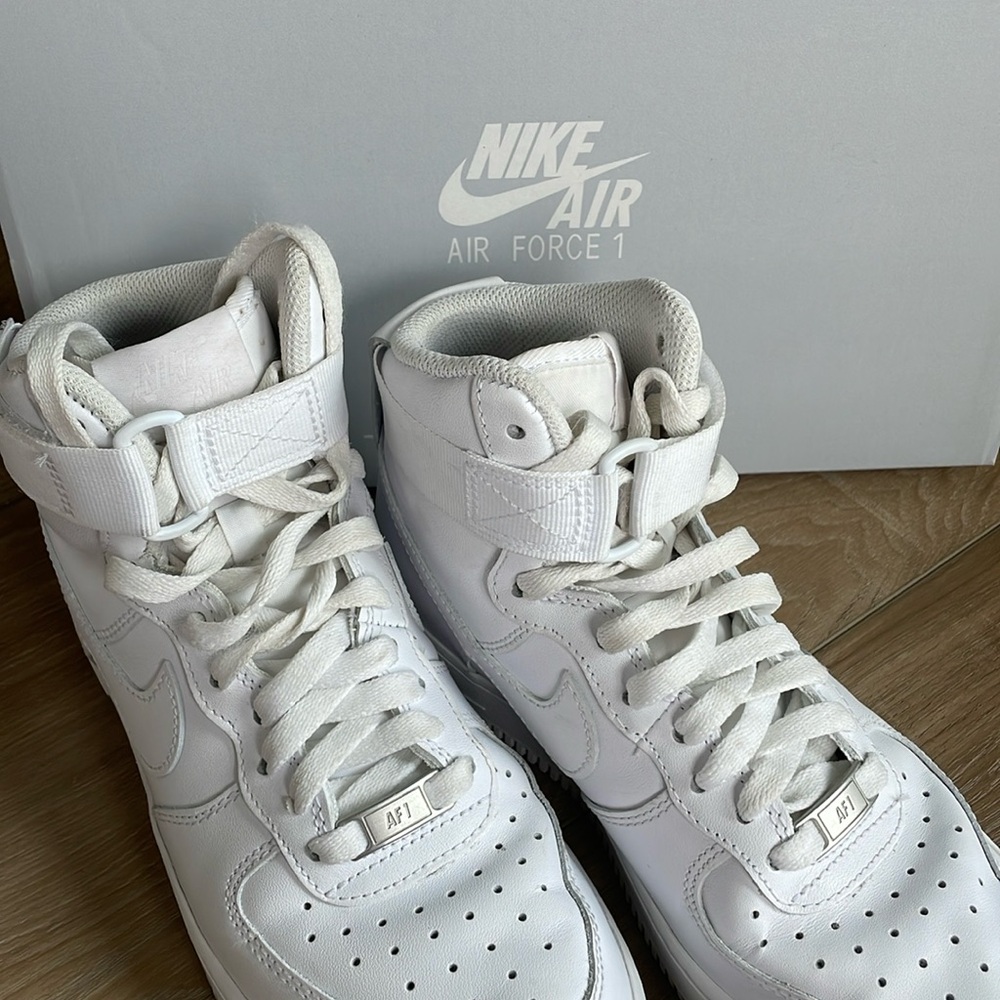 NIKE Air Force 1 High Hi Women’s 7.5 White